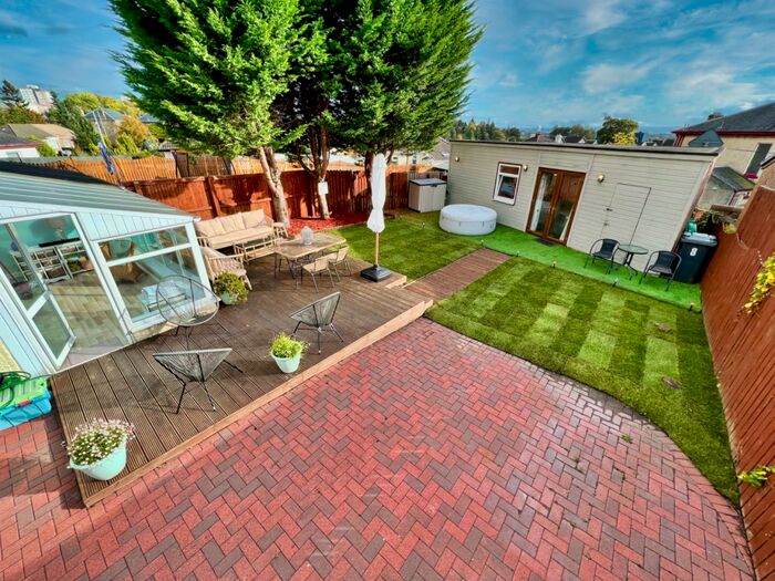 4 Bedroom SemiDetached House For Sale In Drumry Road, Clydebank, G81