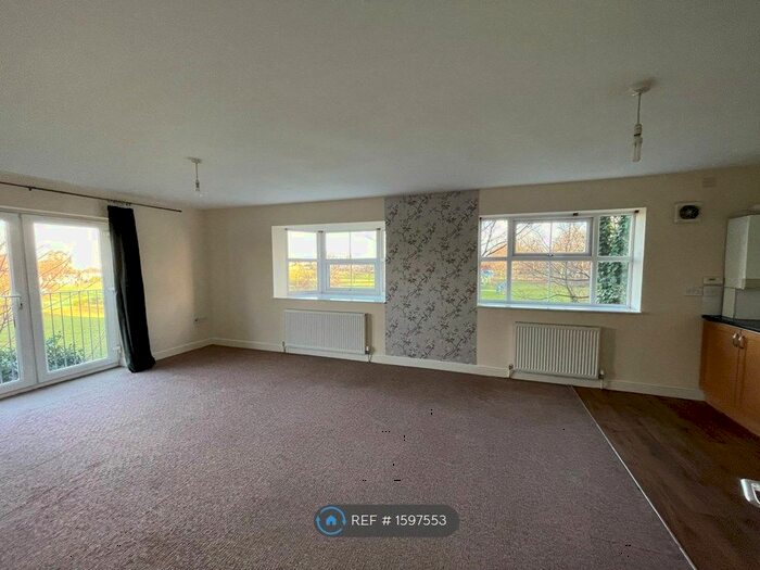 2 Bedroom Flat To Rent In Park View Lodge, Doncaster, DN4