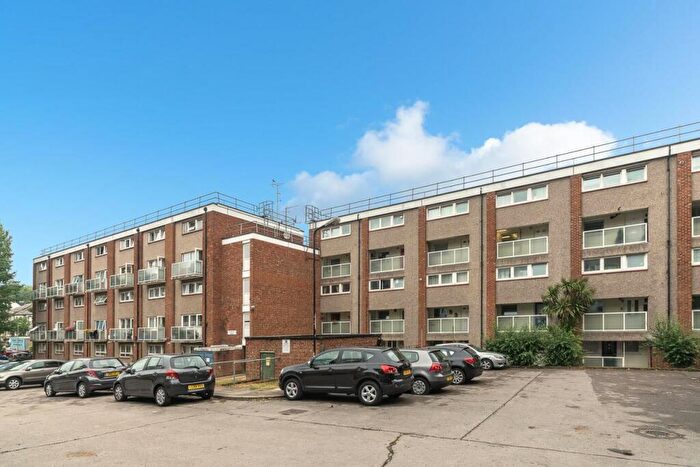 2 Bedroom Flat To Rent In Lisselton House, Belle Vue Estate, Hendon, NW4