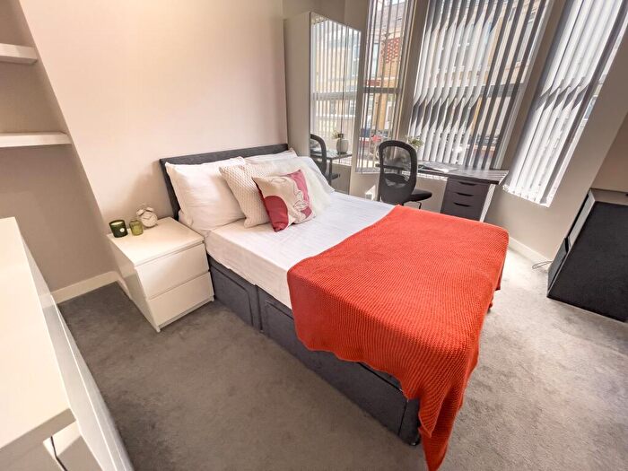 5 Bedroom Terraced House To Rent In Adelaide Road, L7