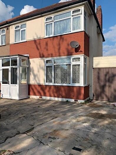 3 Bedroom Terraced House To Rent In Tilney Road, Southall, UB2
