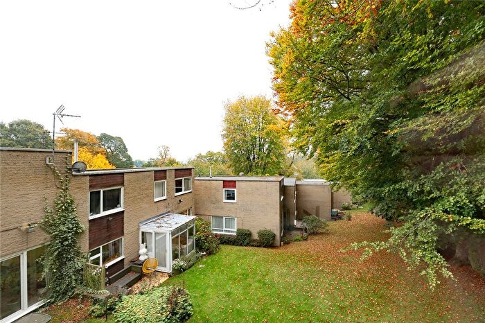 3 Bedroom Terraced House For Sale In Park Edge Close, Leeds, West Yorkshire, LS8