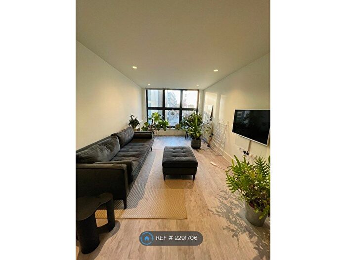 1 Bedroom Flat To Rent In Long Street, London, E2