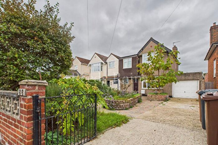 4 Bedroom Semi-Detached House For Sale In Brent Lane, Dartford, Kent, DA1