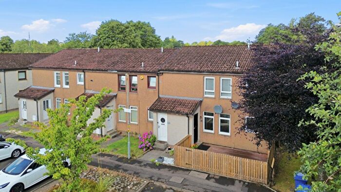 2 Bedroom Flat For Sale In Mallard Road, Hardgate, G81
