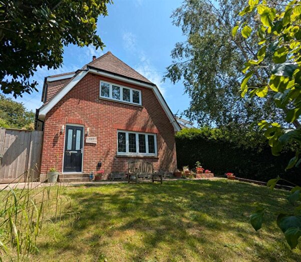 2 Bedroom Detached House For Sale In Victoria Avenue, Shanklin, PO37