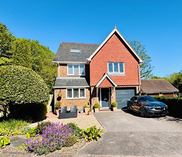 5 Bedroom Detached House For Sale In Beauclerk Green, Winchfield, RG27