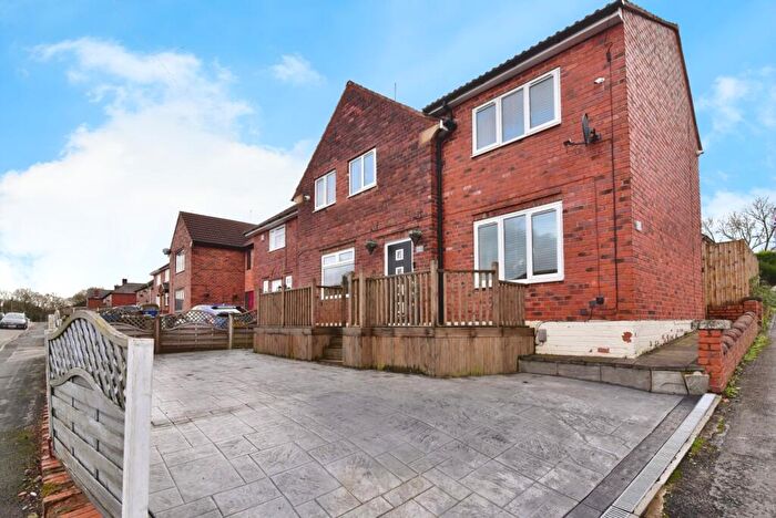 4 Bedroom Semi Detached House For Sale In Fir Street, Hollingwood, Chesterfield, Derbyshire, S43