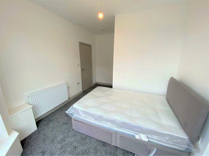 4 Bedroom Terraced House To Rent In Kersal Avenue, Manchester, M27