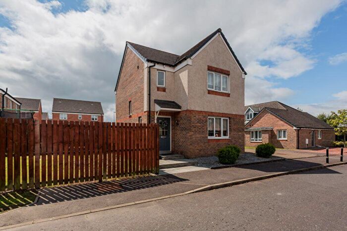 3 Bedroom Detached House For Sale In Avenger Way, Paisley, PA3