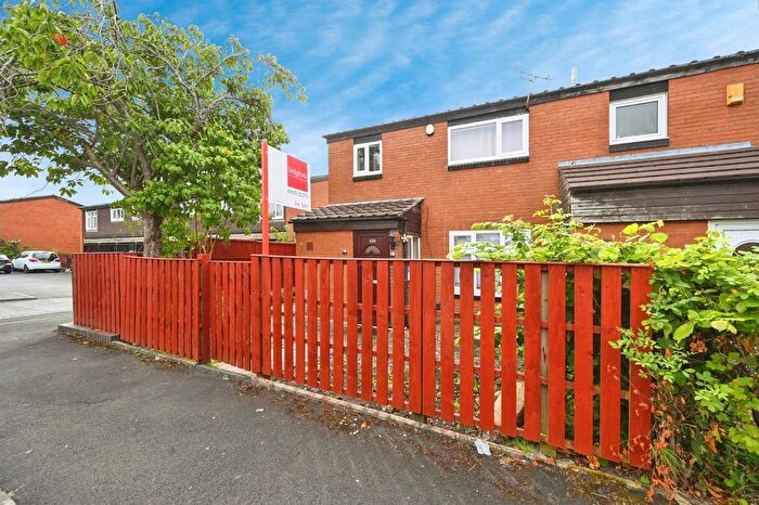 3 Bedroom End Of Terrace House For Sale In Bradlegh Road, Newton-Le-Willows, Merseyside, WA12