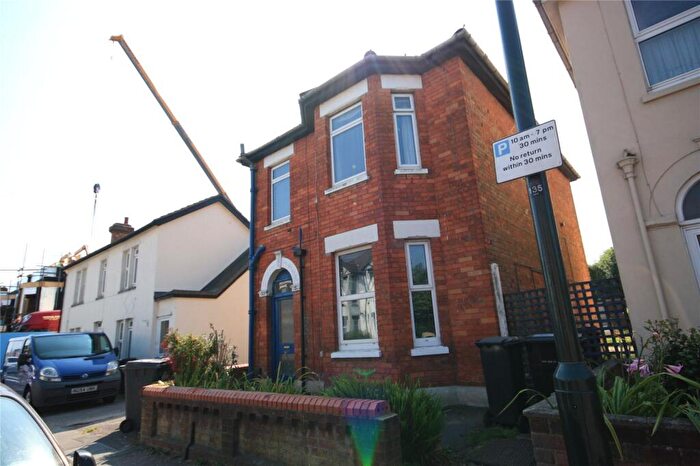 2 Bedroom Apartment To Rent In Alma Road, Bournemouth, BH9