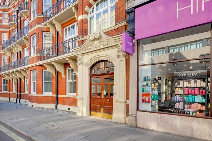 2 Bedroom Flat For Sale In Argyll Mansions, Bishops King's Road, W14