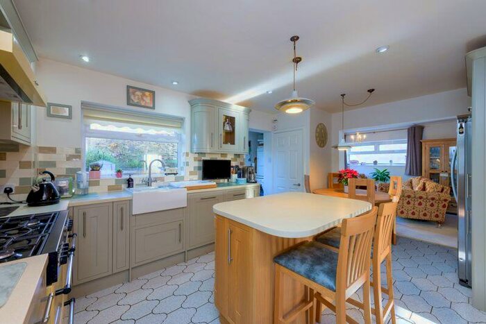 4 Bedroom Detached House For Sale In Bradford On Avon, BA15