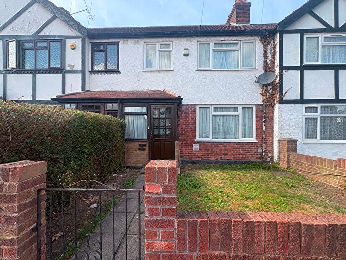 3 Bedroom Terraced House For Sale In Tudor Road, Hayes, UB3