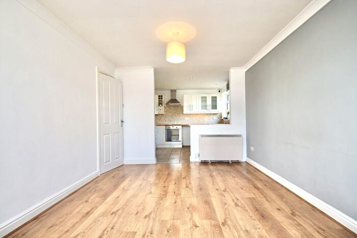 2 Bedroom Detached Bungalow For Sale In Hilltop Close, Eagle, LN6