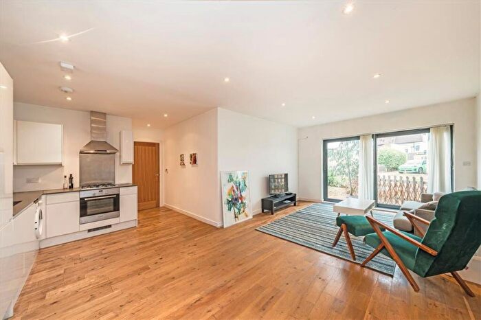 2 Bedroom Semi-Detached House For Sale In Woodland Mews, Lewisham, SE13