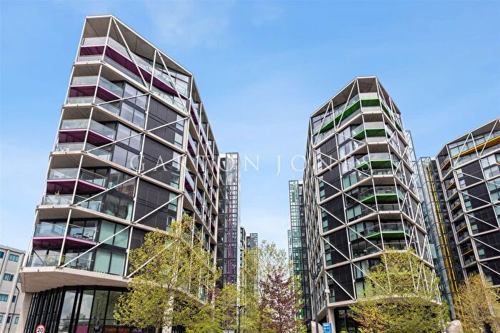 2 Bedroom Flat For Sale In Riverlight Quay, Nine Elms, London, SW11