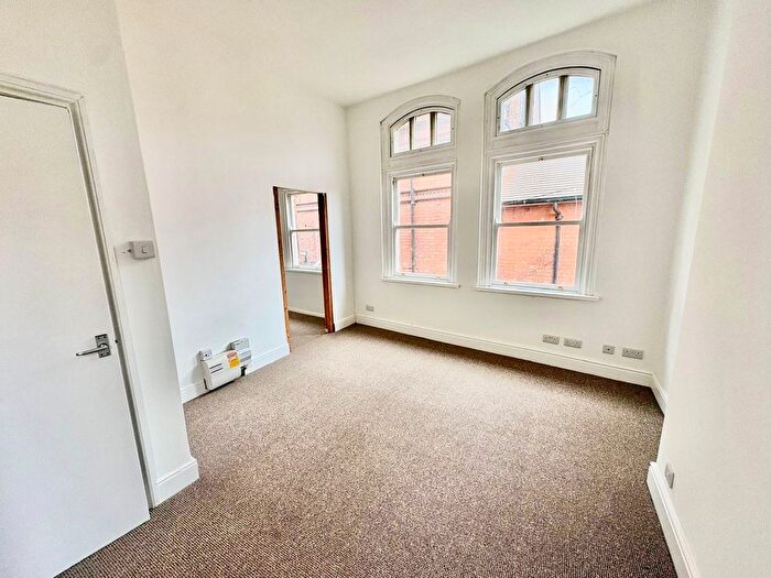 1 Bedroom Flat To Rent In Bank Street, Nottingham, NG10