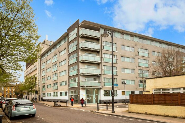 2 Bedroom Flat To Rent In Paton Close, London, E3