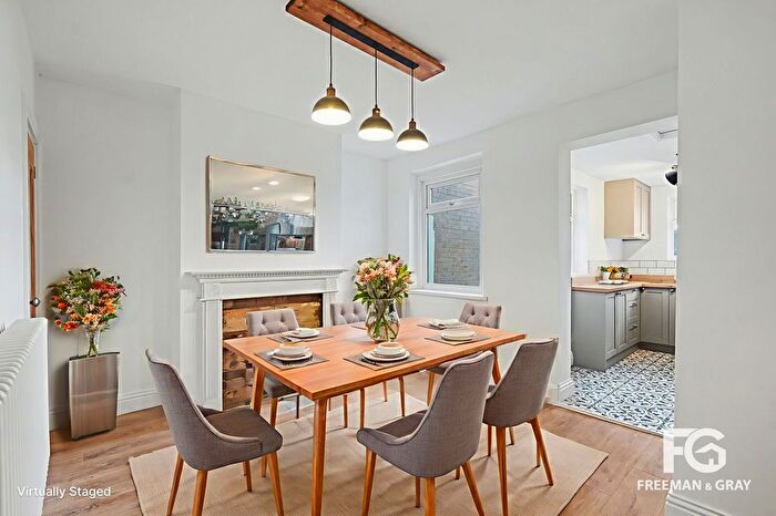 2 Bedroom Terraced House For Sale In High Street, Wouldham, ME1