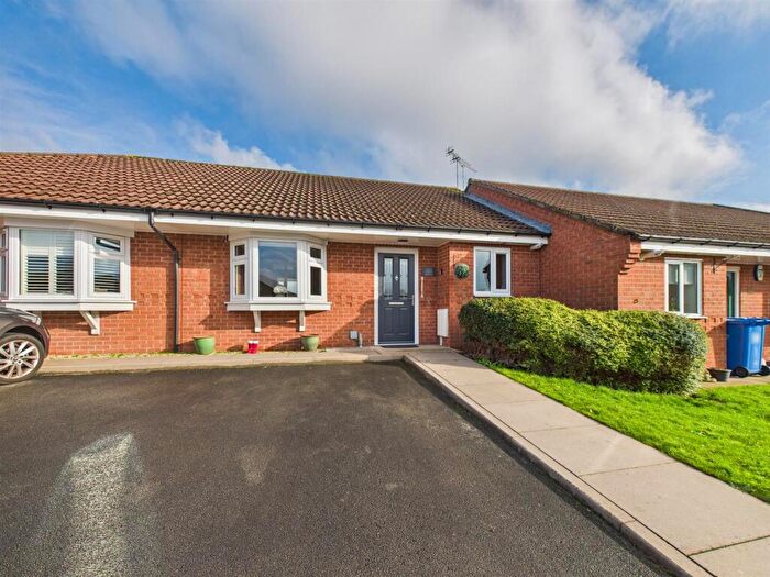 2 Bedroom Bungalow For Sale In Grosvenor Drive, Littleover, Derby, DE23