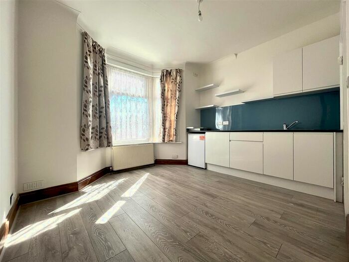 Studio To Rent In Holmwood Road, Enfield, EN3
