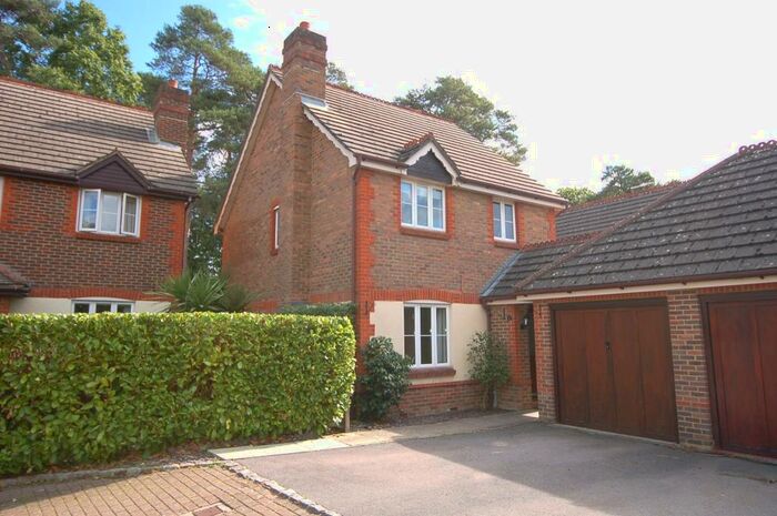 3 Bedroom Detached House To Rent In Francis Way, Camberley, GU15