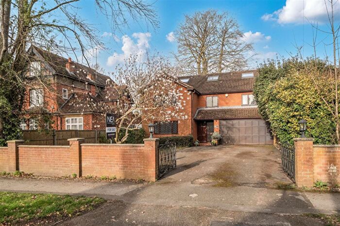 5 Bedroom Detached House For Sale In St. Peters Avenue, Caversham, Reading, RG4