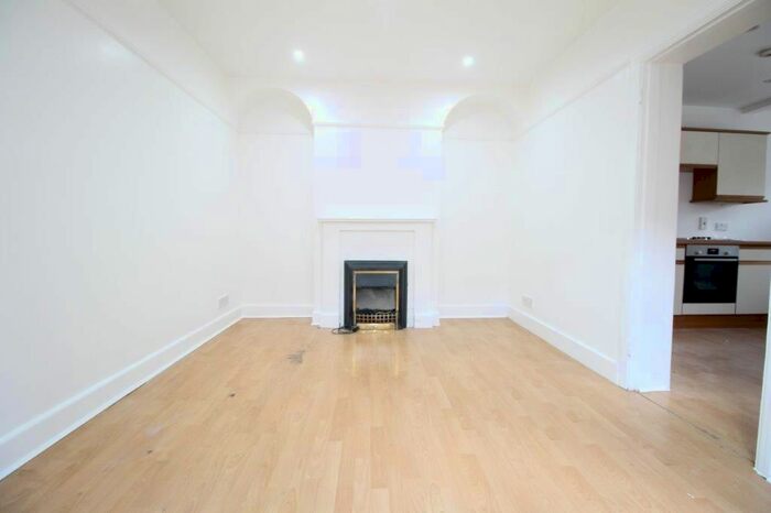 2 Bedroom Flat To Rent In Rickmansworth Road, Watford, WD18