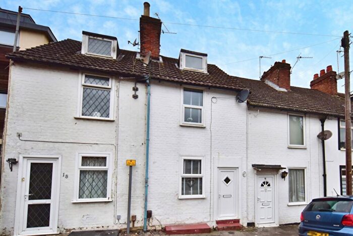 3 Bedroom Terraced House For Sale In Orchard Street, Maidstone, Kent, ME15