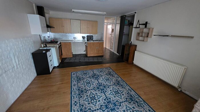 1 Bedroom Flat To Rent In Aldborough Road South, Ilford, IG3