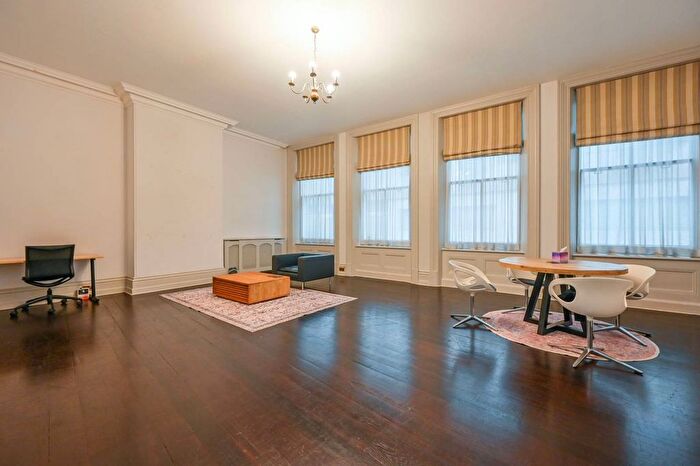 2 Bedroom Flat To Rent In Crutched Friars, City, London, EC3N