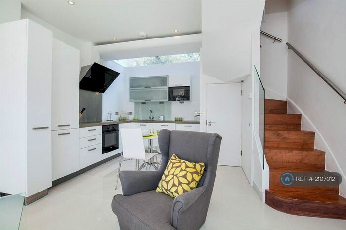 1 Bedroom Terraced House To Rent In Violet Hill, London, NW8