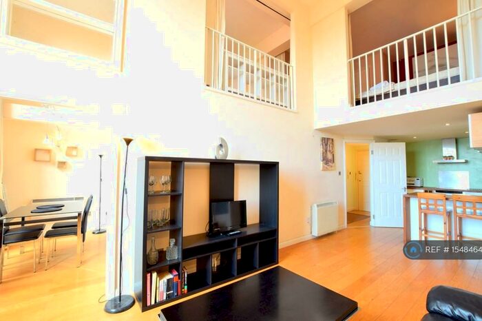 2 Bedroom Flat To Rent In Lexington Building, London, E3