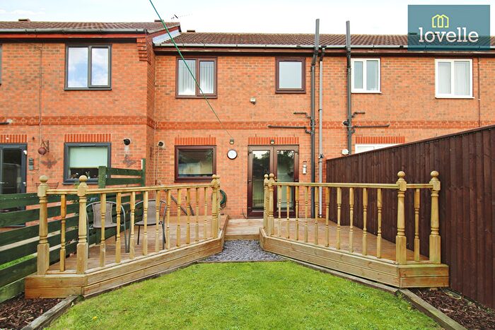 3 Bedroom Terraced House For Sale In Haven Gardens, Grimsby, DN31