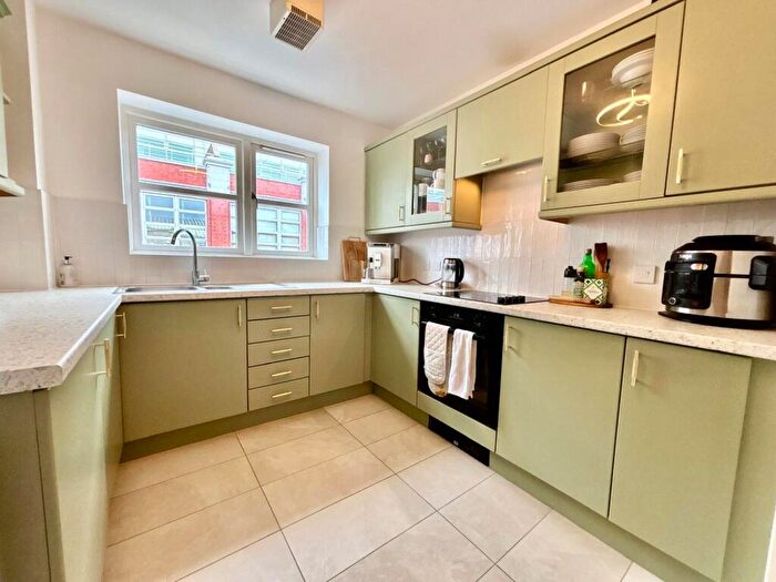 2 Bedroom Apartment For Sale In Branston Street, Birmingham, B18