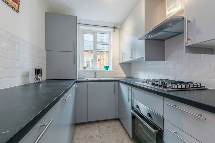 1 Bedroom Flat To Rent In Culverden Road, Bedford Hill, London, SW12