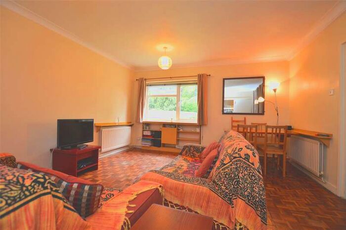 Flat To Rent In Maple Lodge, 2 Whitefield Close, London, SW15