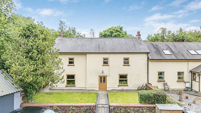 4 Bedroom Semi-Detached House For Sale In Skewen, Neath, SA10