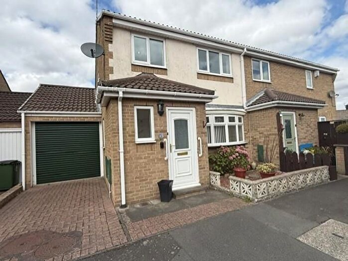 3 Bedroom Semi Detached House To Rent In St. Thomas Mews, Prudhoe, NE42