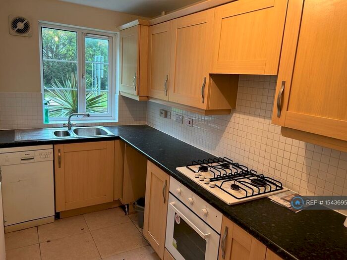 4 Bedroom Terraced House To Rent In Pentwyn Drive, Cardiff, CF23