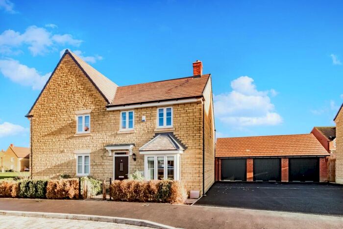 3 Bedroom Semi-Detached House To Rent In Northdown, Southmoor, OX13