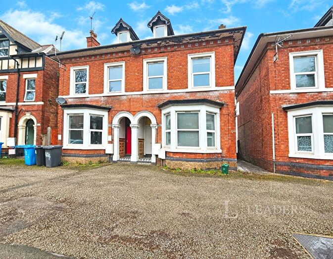 6 Bedroom Semi-Detached House For Sale In Uttoxeter New Road, Derby, Derbyshire, DE22