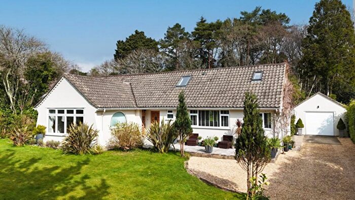 4 Bedroom Chalet For Sale In Dial Close, Bransgore, Christchurch, BH23