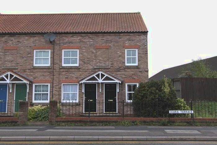 2 Bedroom Town House To Rent In Ceara Terrace, Flaxley Road, Selby, YO8