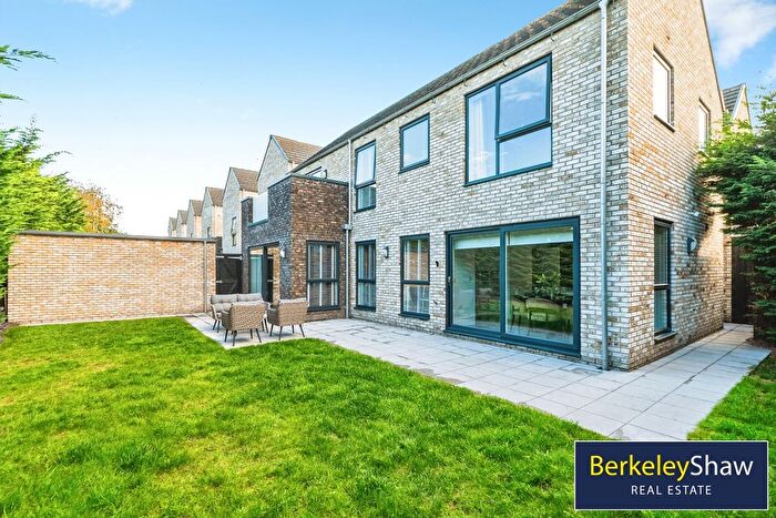 4 Bedroom Detached House For Sale In Marchmont Drive, Crosby, Liverpool, L23