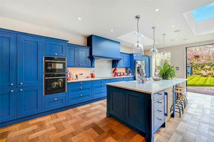 5 Bedroom End Of Terrace House To Rent In Malwood Road, London, SW12