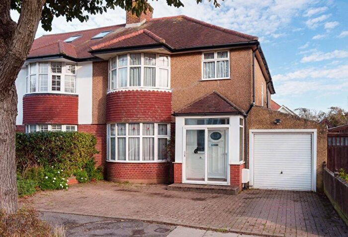 4 Bedroom Semi Detached House For Sale In Welbeck Avenue, Hove, BN3