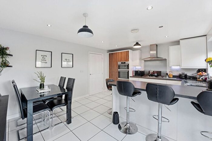 4 Bedroom End Terrace House For Sale In Red Kite Avenue, Rotherham, S63